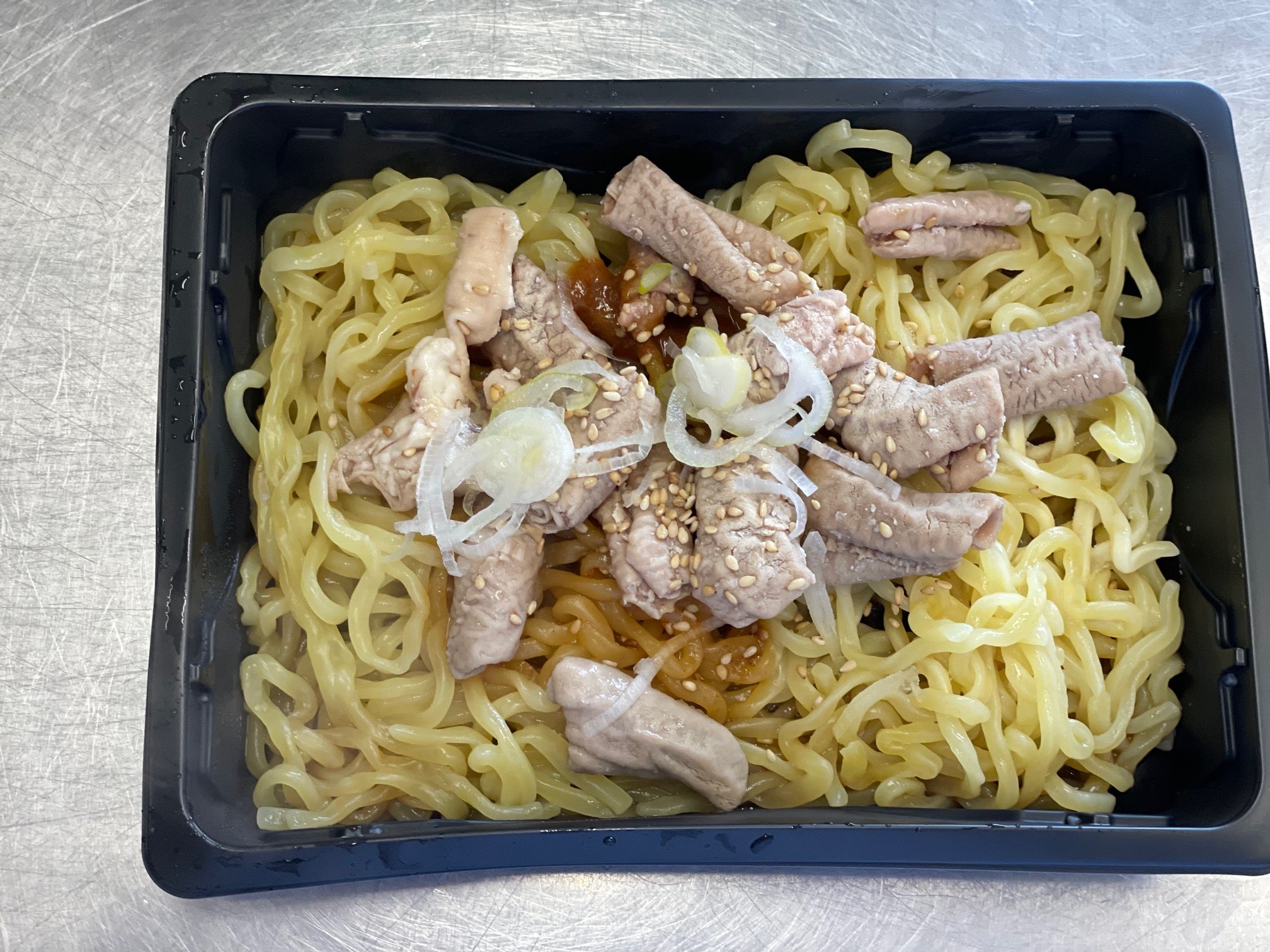 冷凍】ホルモンまぜそば – めんのマルニ／二階堂製麺所